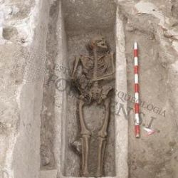 Enterramientos en sarcófagos de granito (Villa Romana de San Pedro del Arroyo)