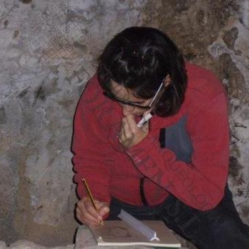 Trabajo de documentación, durante la excavación realizada en la Iglesia del Salvador, Valladolid